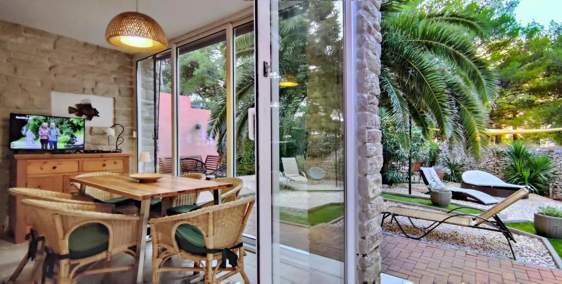 Villa Macaklin - Authentic Island House At The Beach In Cikat Forest Park With Its Own Parking Mali Lošinj