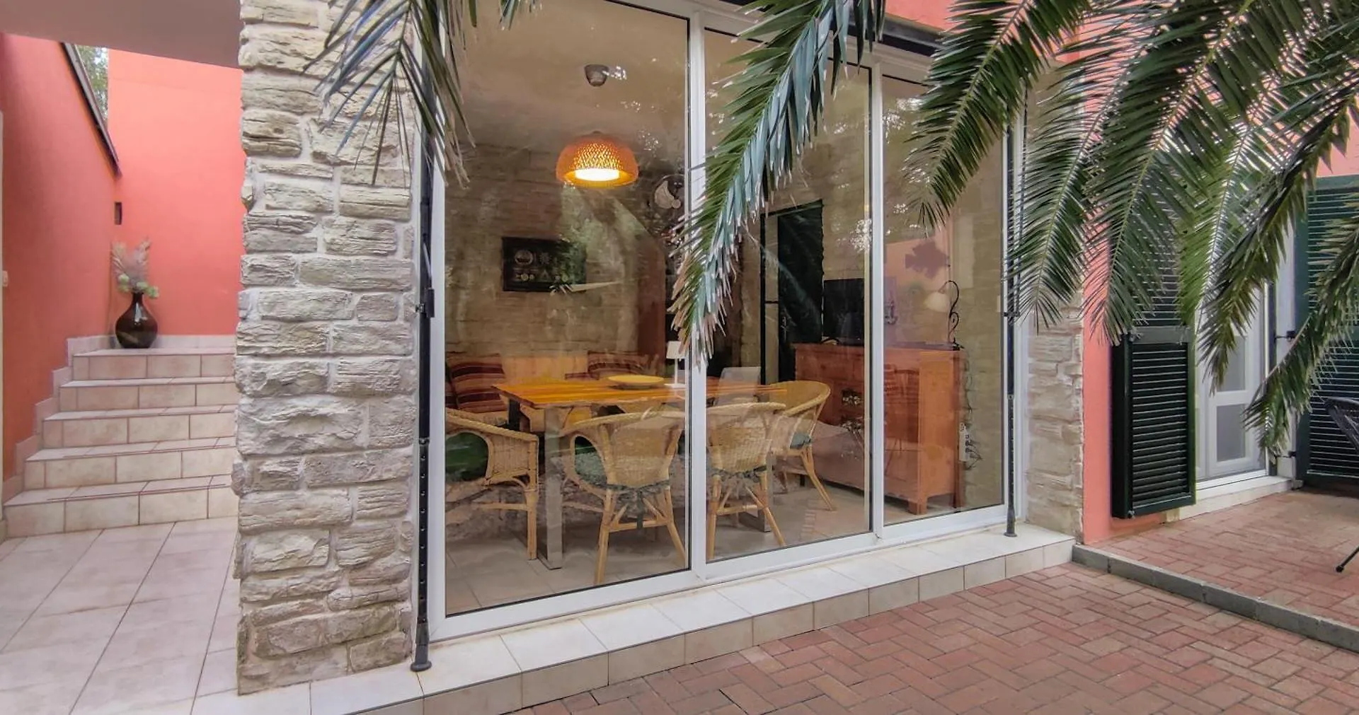 Villa Macaklin - Authentic Island House At The Beach In Cikat Forest Park With Its Own Parking Mali Lošinj